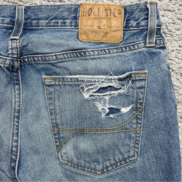Hollister Jeans Mens 34 x 34 The Skinny Light Wash Button Fly Distressed Grunge - Picture 3 of 4